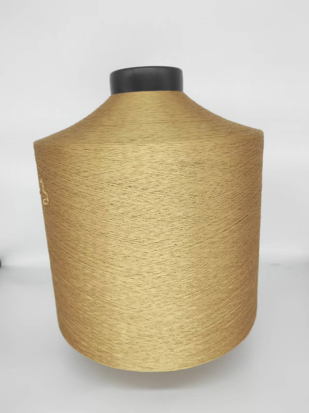 150d/36f Polyestergarn beige Farbe